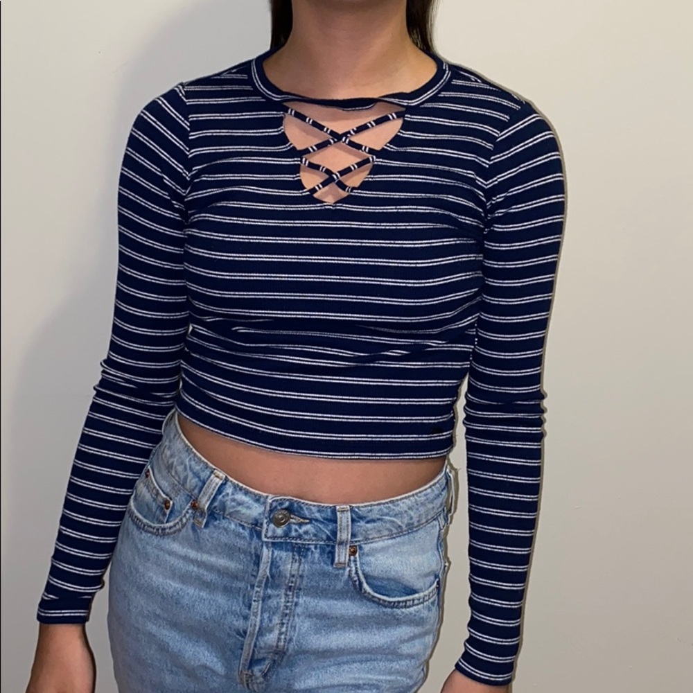 Long sleeve crop top